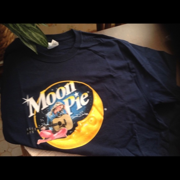 ~Rare~Sarah Darling Moon Pie Graphic tshirt Tee - Picture 2 of 5